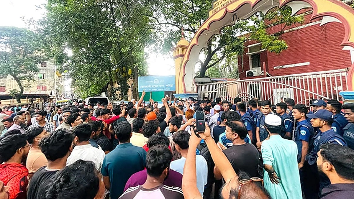 BNP Leader Detained in Comilla, Police Station Besieged
