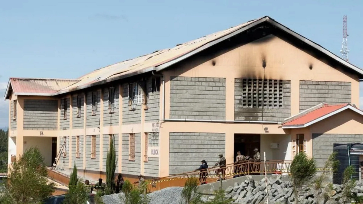 Sixteen students killed in Kenya school fire