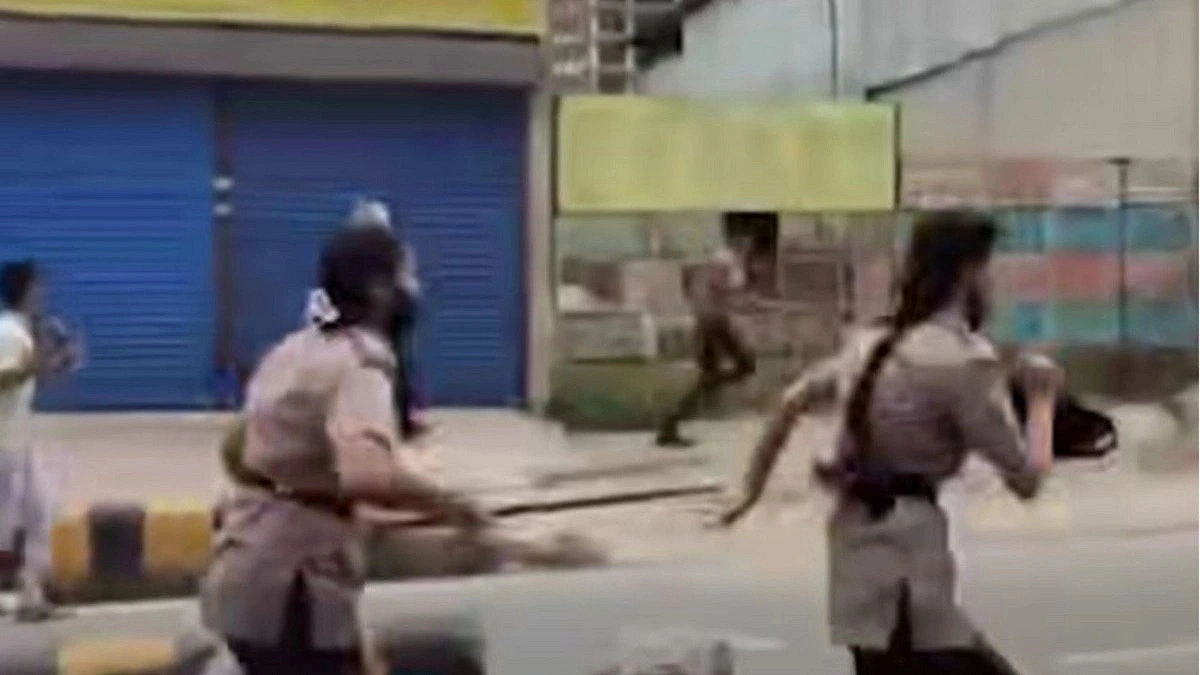 Police Attacked During Illegal Slum Eviction Drive in Mirpur