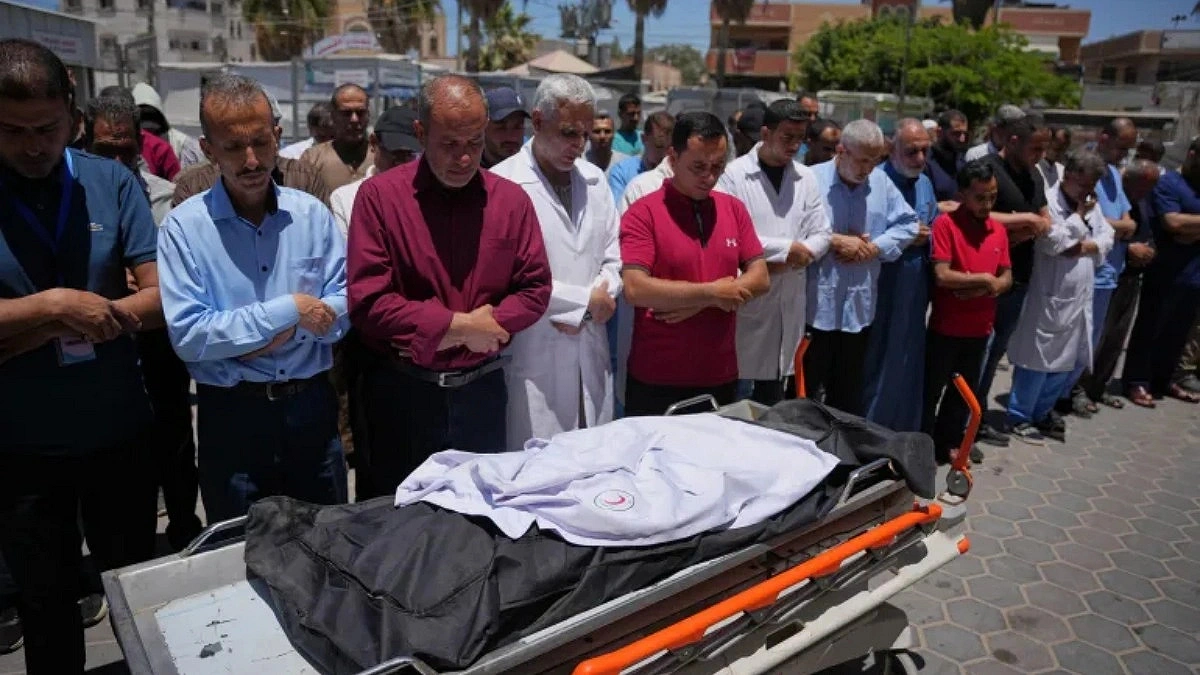 Israeli Strikes in Gaza Kill Two, Including a Doctor