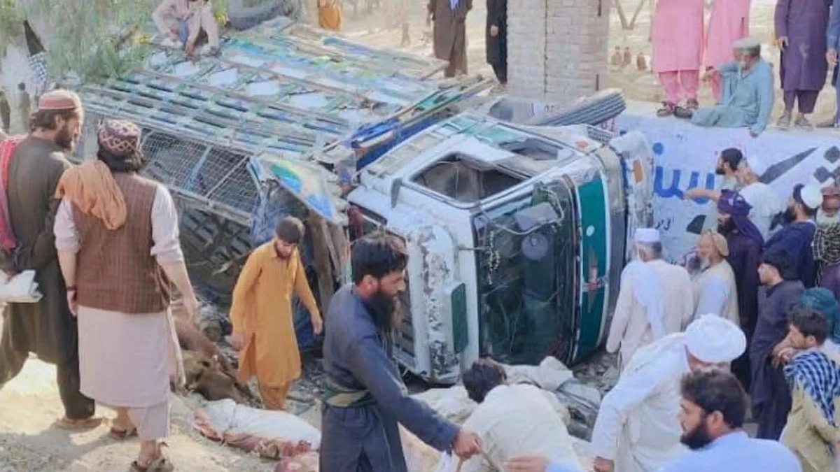 Deadly Crash in Eastern Afghanistan Claims 22 Lives as Refugees Return from Pakistan