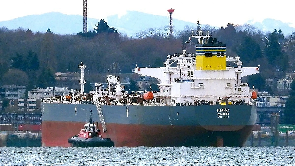 Oil Ship Bypassing Hormuz Costs Extra Tk 680 Million