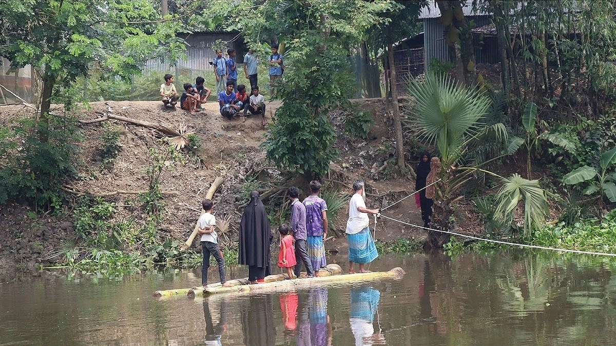 7,000 Stranded After Collapse of ‘Shonir Ghat’ Footbridge
