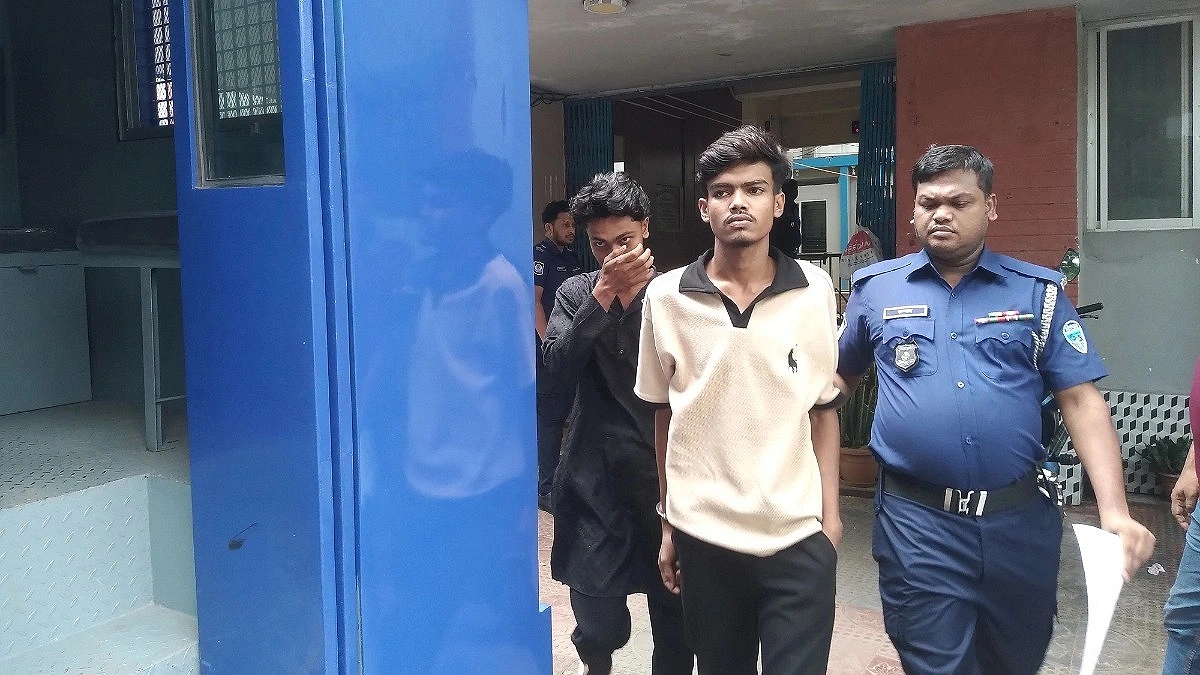 Police Arrest 16 Chhatra League Activists, 8 are Minors