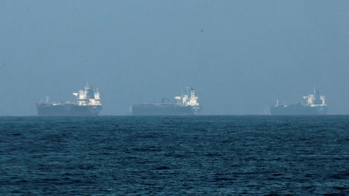 First Iranian Ships Cross US Blockade Zone Since Truce