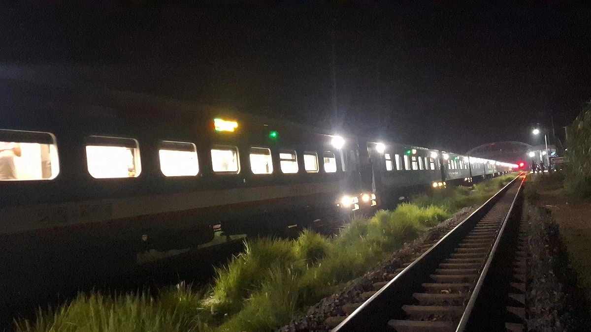 Malfuncting: Two Trains at Nangalkot Stuck, Rail Link with Dhaka Ceased