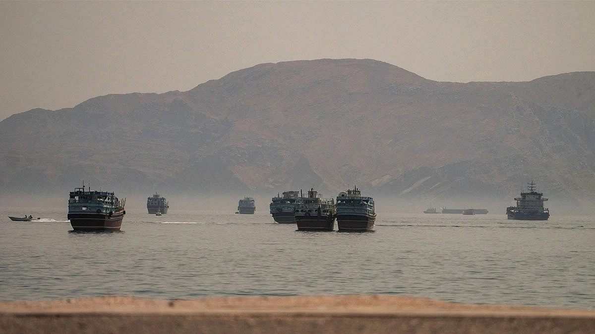 Iran Announces Closure of Hormuz Strait Following Lebanon Attacks