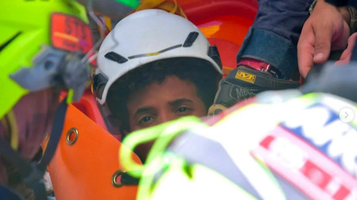 Two Children Rescued Alive from Rubble After 85 Hours