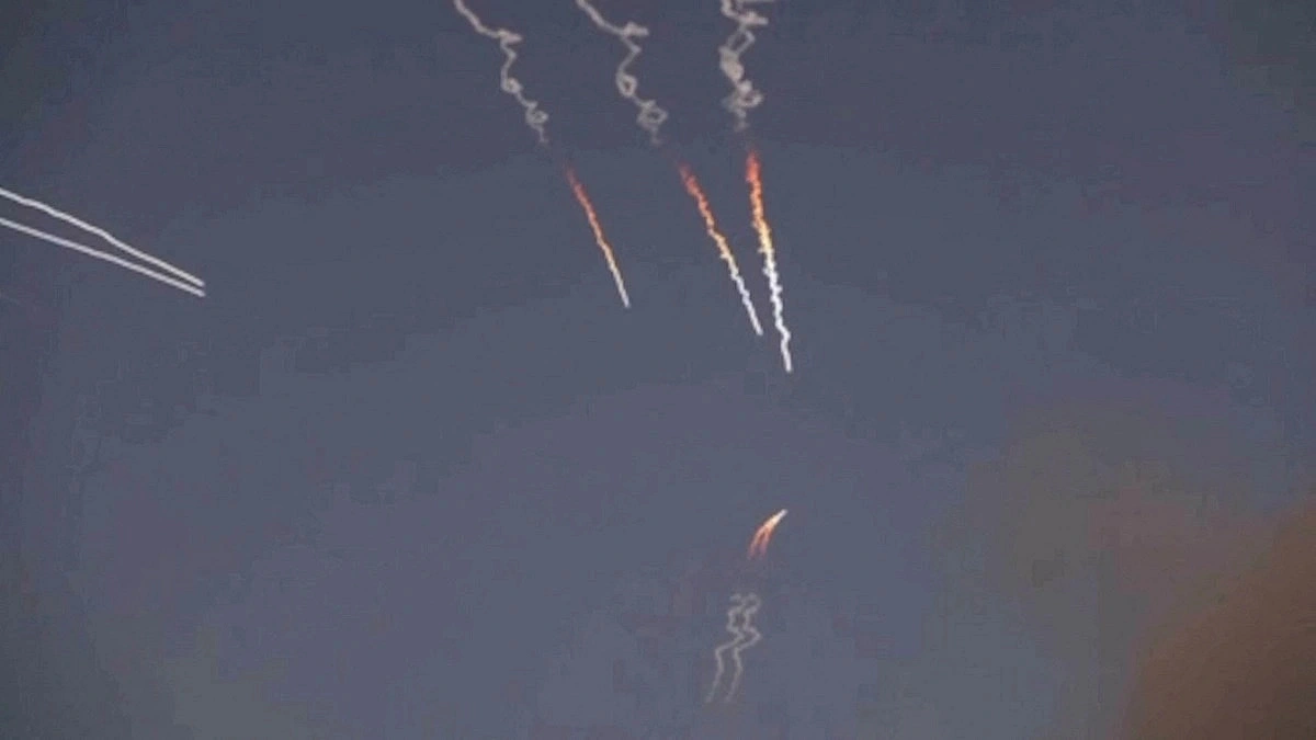 Iran launches counterattack, announces closure of Strait of Hormuz