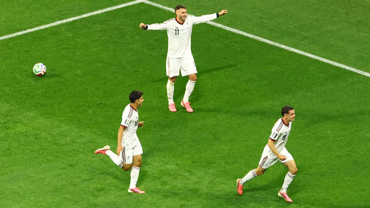 Mexico Beats Czechia 3‑0 to Stay in Group A