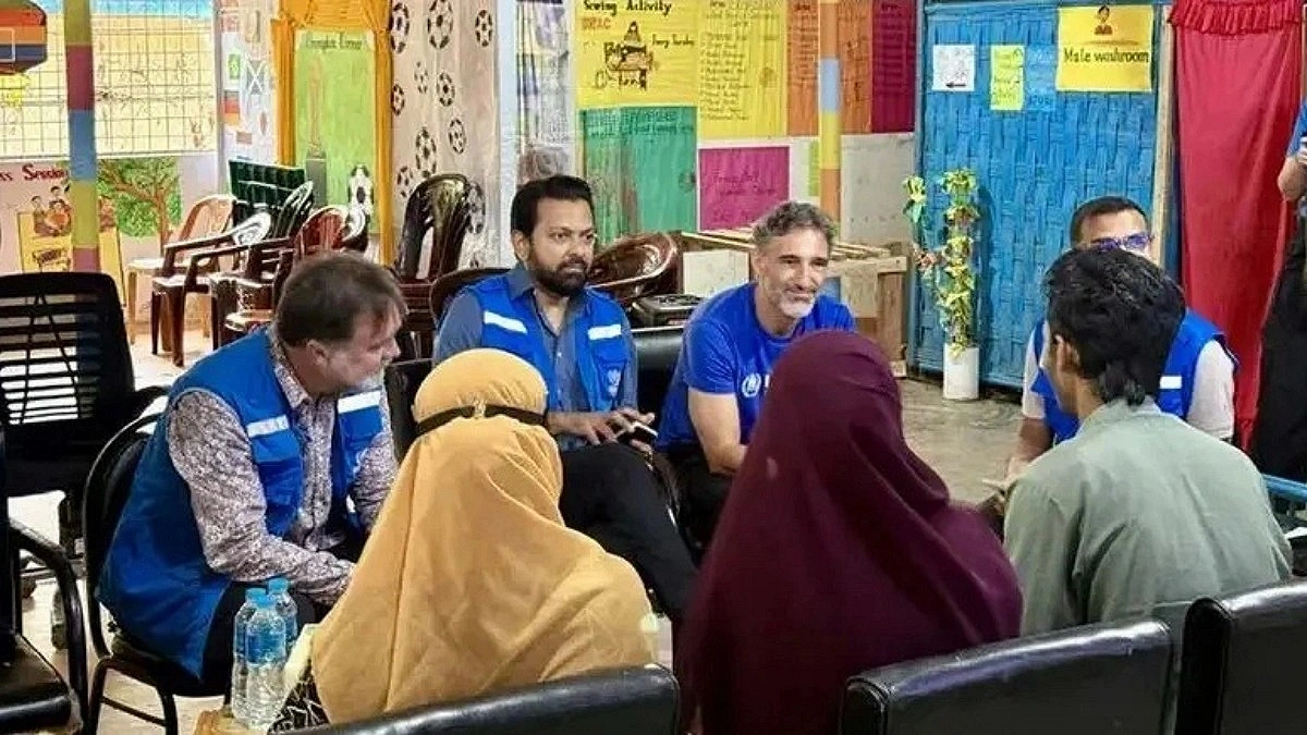 Tahsan Visits Rohingya Camp