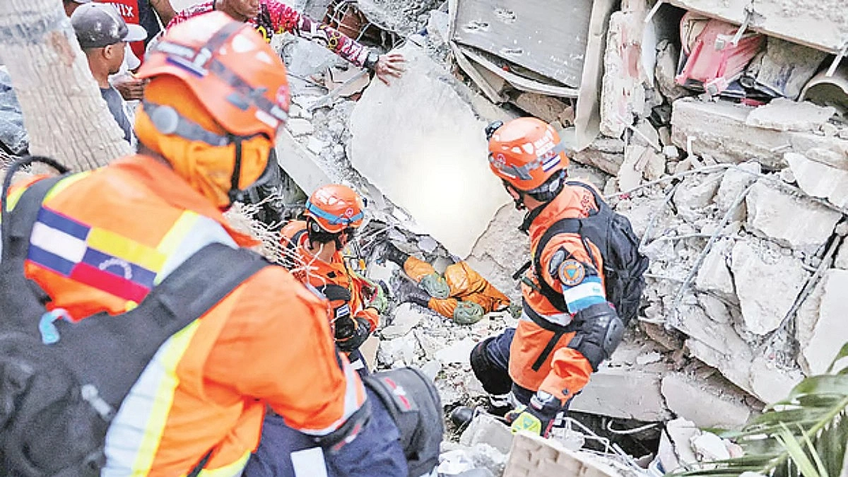1,430 Dead, 50,000 Missing After Venezuela Earthquake
