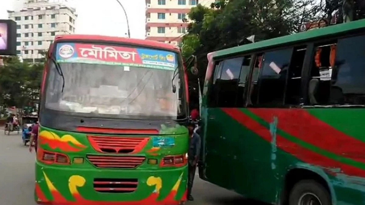 Man Crushed Between Two Buses in Chankharpool