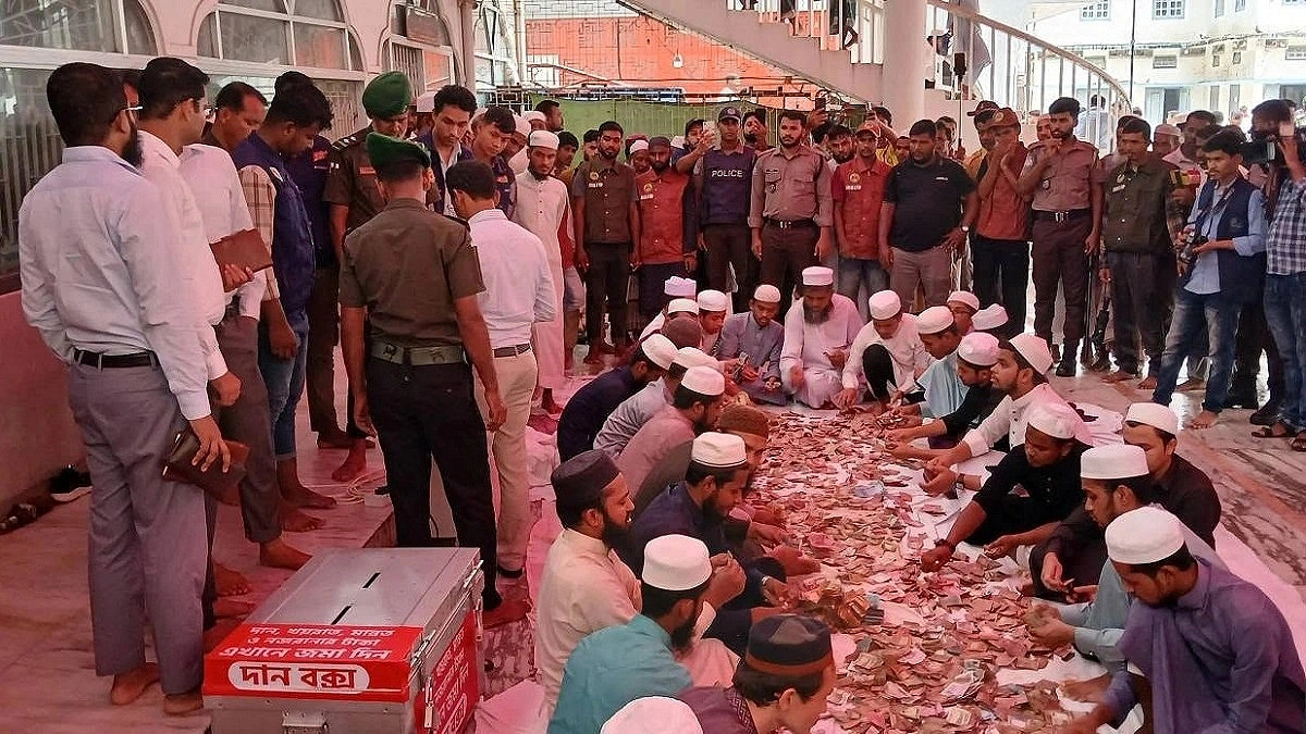 Shahjalal Shrine Breaks Tradition with Public Counting, Tk 17.5 Lakh Found