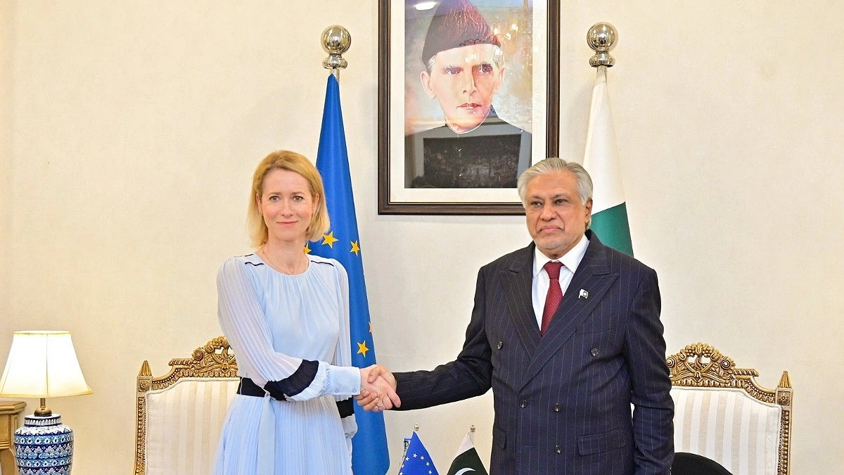 Top EU Diplomat Calls Pakistan a Major Regional Power