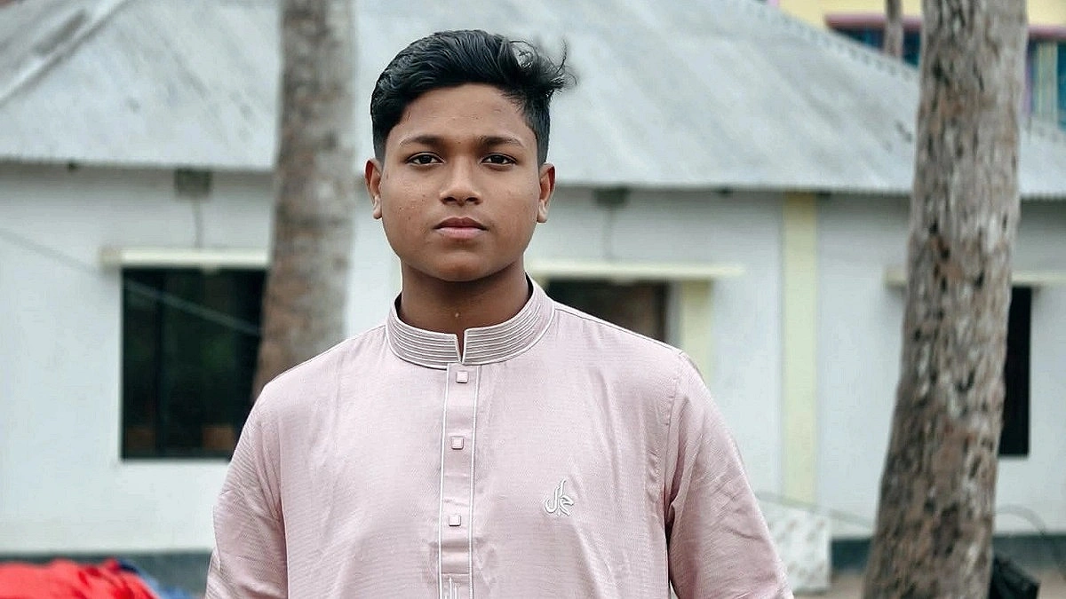 Student hacked to death, 3 injured in Noakhali