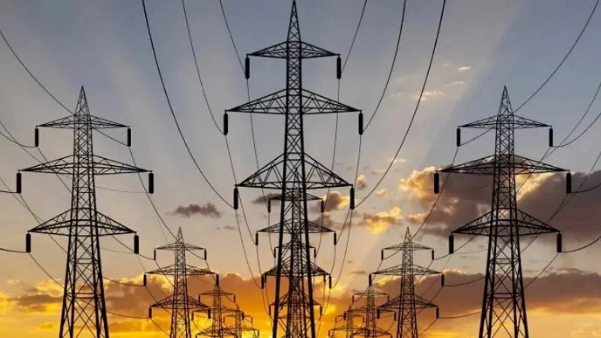 Power Outages Trigger Blockade, Vandalism, Human Chain