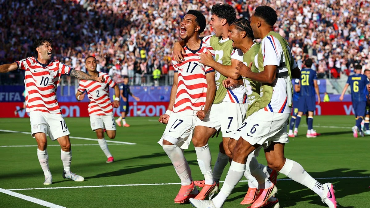 US Survives Balogun Red Card to Beat Bosnia 2-0