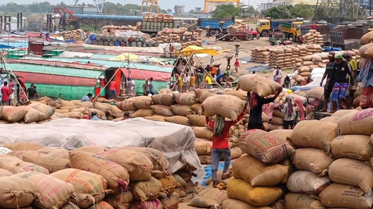 Paddy market struggles without basic infrastructure