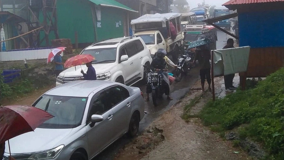 421 Stranded Tourists Depart Flood-Hit Sajek Valley