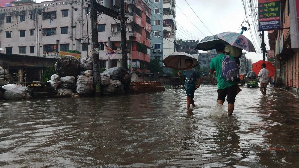 Shonir Akhra Still Underwater as Rain Resumes in Dhaka