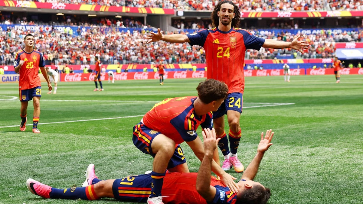 Oyarzabal, Cucurella Shine as Spain Rolls Austria 3-0