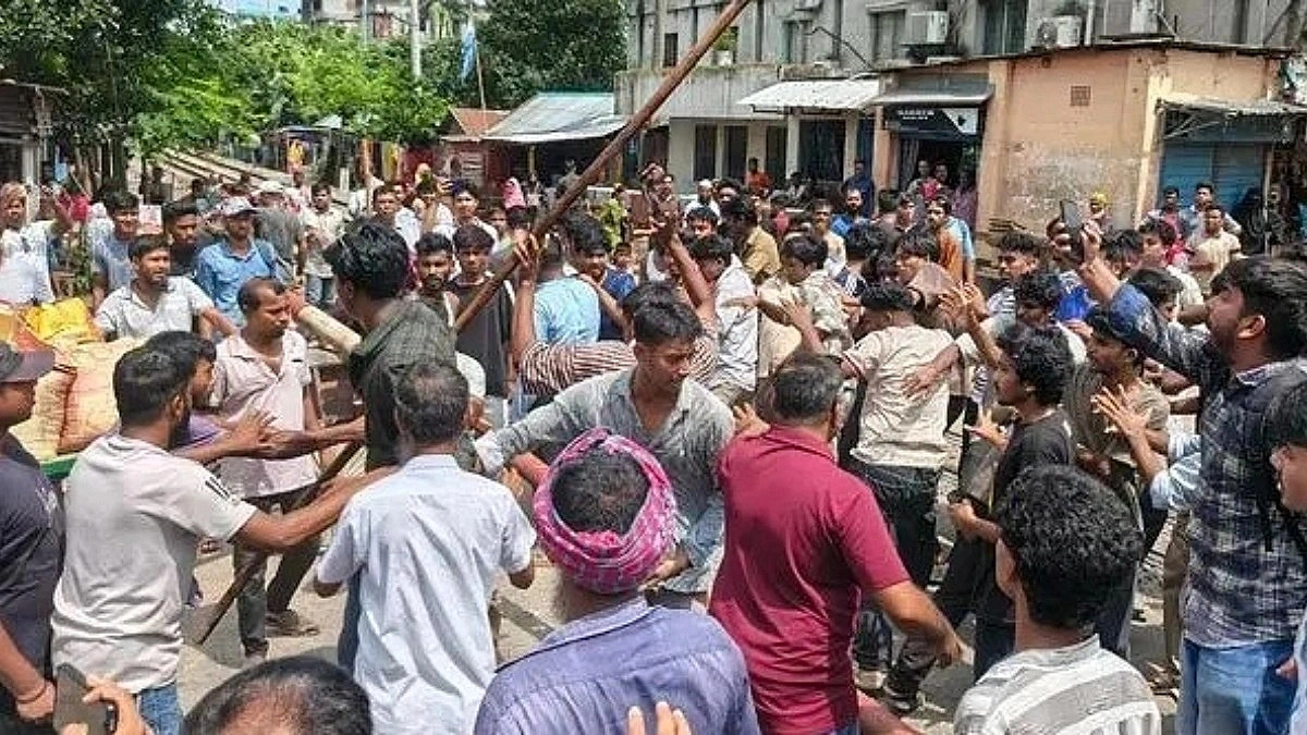 Eight allegedly injured in clash between students and transport workers in Dinajpur