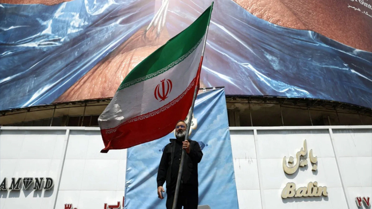 US pauses Iran strikes amid diplomatic momentum gain