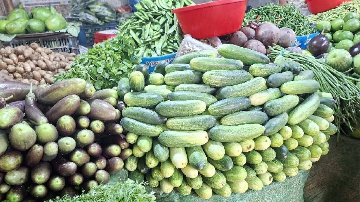 Green chili tops Tk 180 as vegetable prices surge