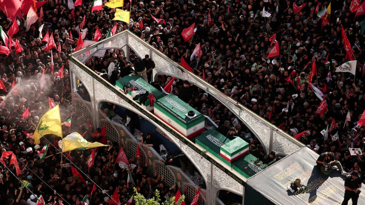 43 Million Mourn Ayatollah Khamenei in Funeral Procession