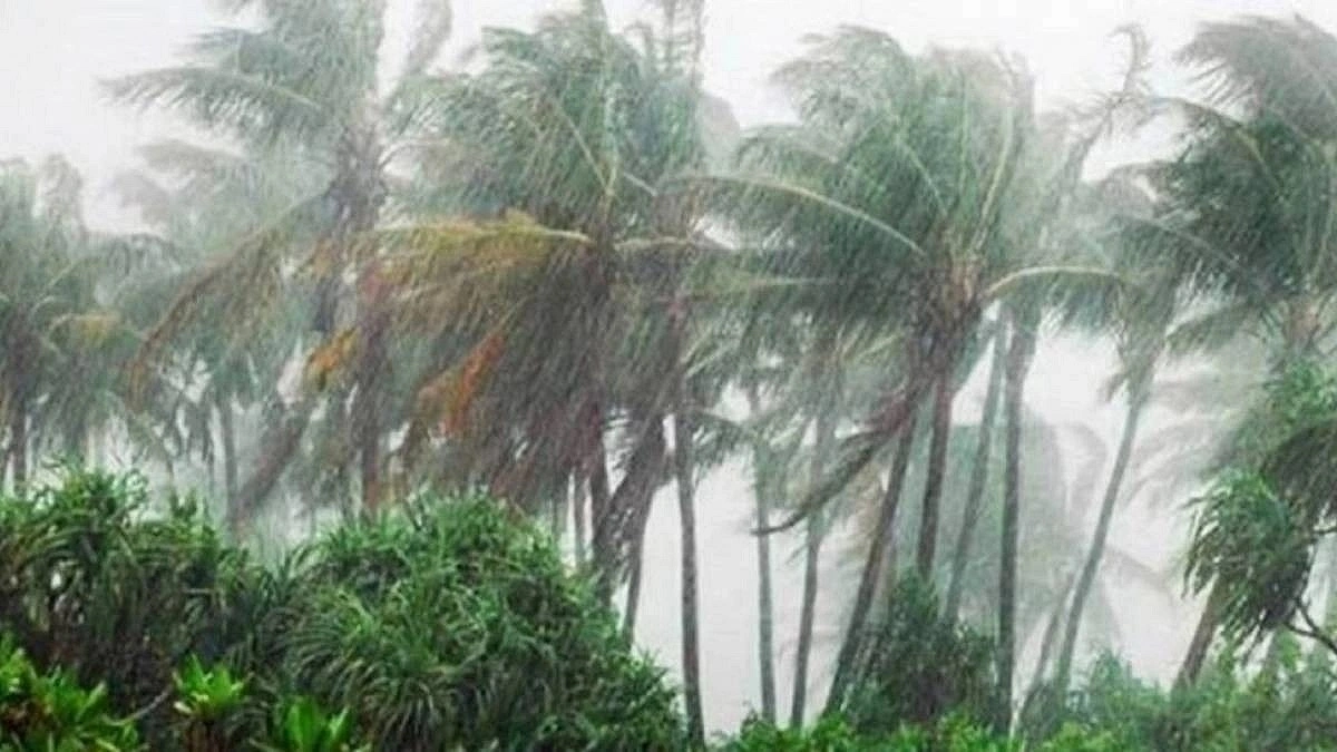 Low pressure forms over Bay of Bengal, heavy rain likely along two coastal regions