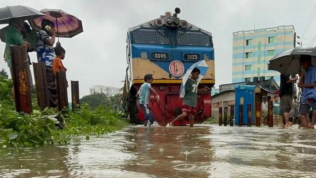 Cox’s Bazar Bound Parjatak Express Stranded