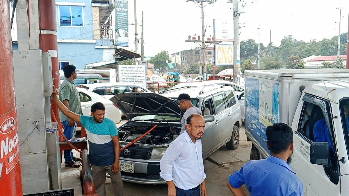 Gas crisis at CNG stations leaves Uber drivers in distress