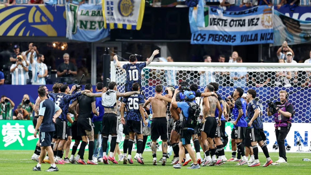 Messi magic stuns England, Argentina reaches World Cup final