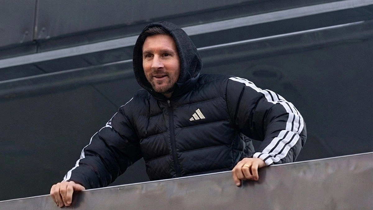 Messi watches his club’s match after putting World Cup final defeat behind him