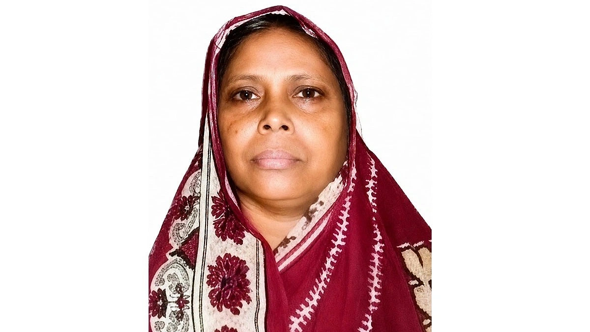 2 govt officials accused of obtaining elderly allowance