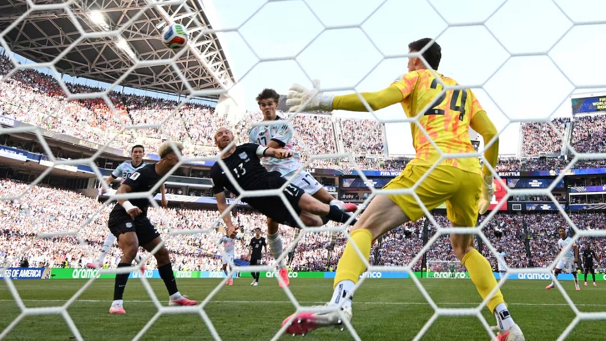 Belgium Dominates USA 4-1, Advances to World Cup Quarterfinals