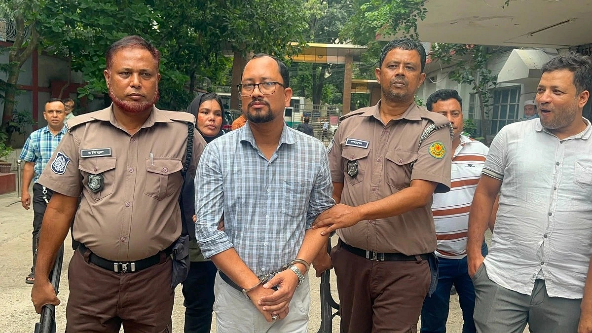 Fake multi-faced BCS official caught at Directorate of Secondary and Higher Education