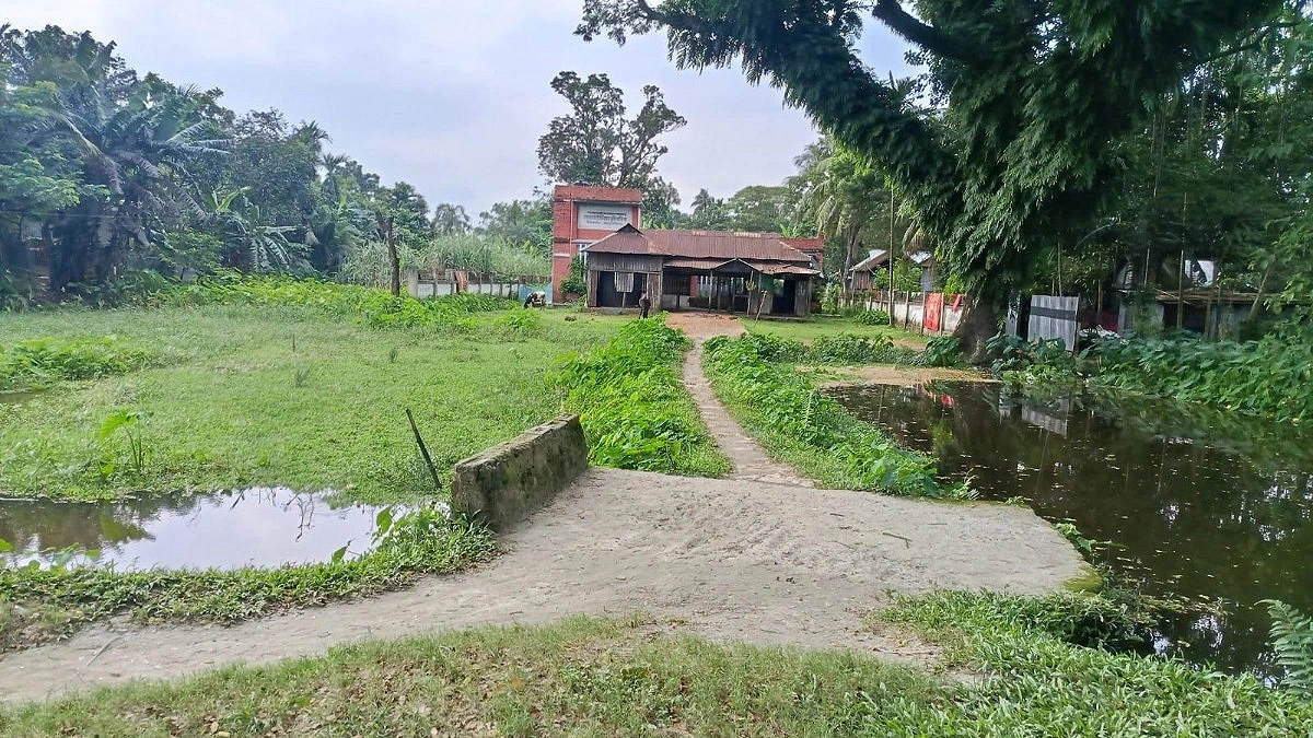 Land office has no land