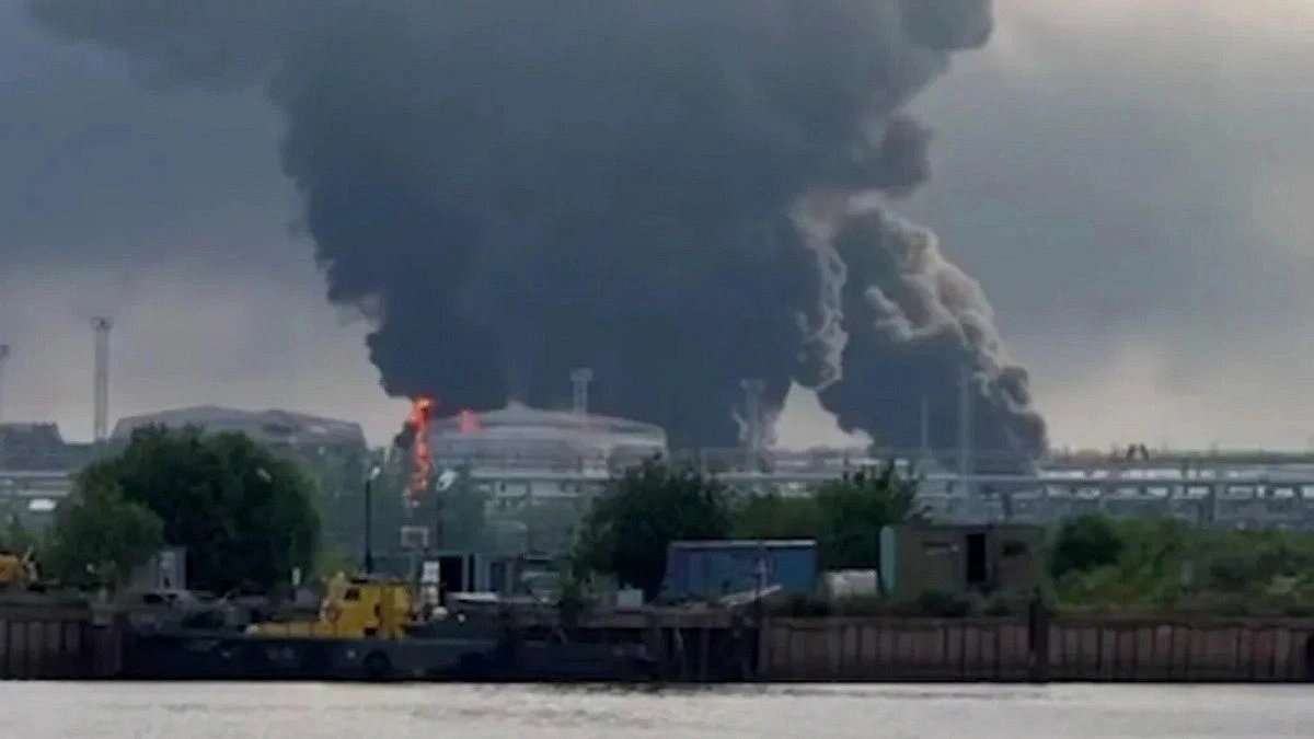 Ukraine Strikes St. Petersburg Oil Terminal