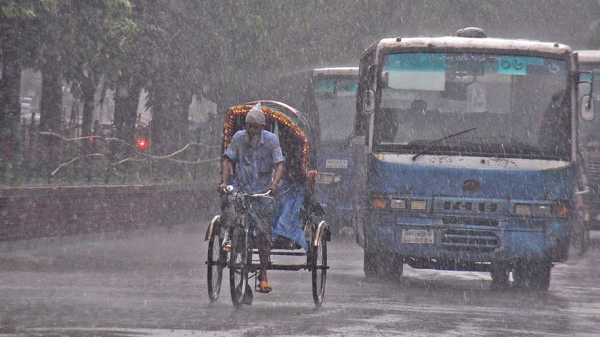 Thunderstorms forecast in Dhaka, temperature may drop