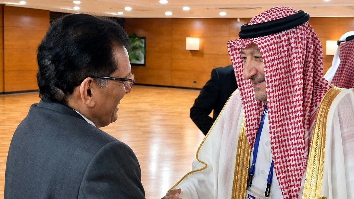 Saudi deputy foreign minister meets Dr. Khalil