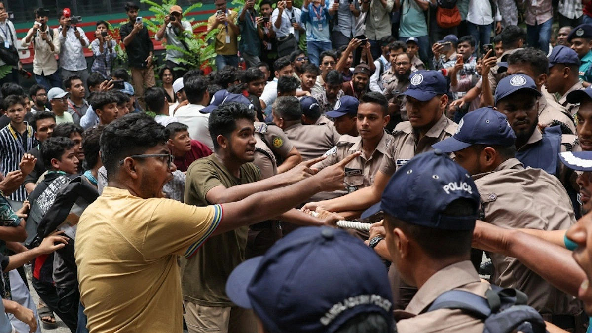 HSC Students Protest at DU as PM Hosts Youth Event