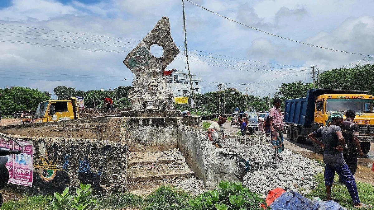 Bir Shrestha Hamidur Rahman memorial torn down in Jhenaidah
